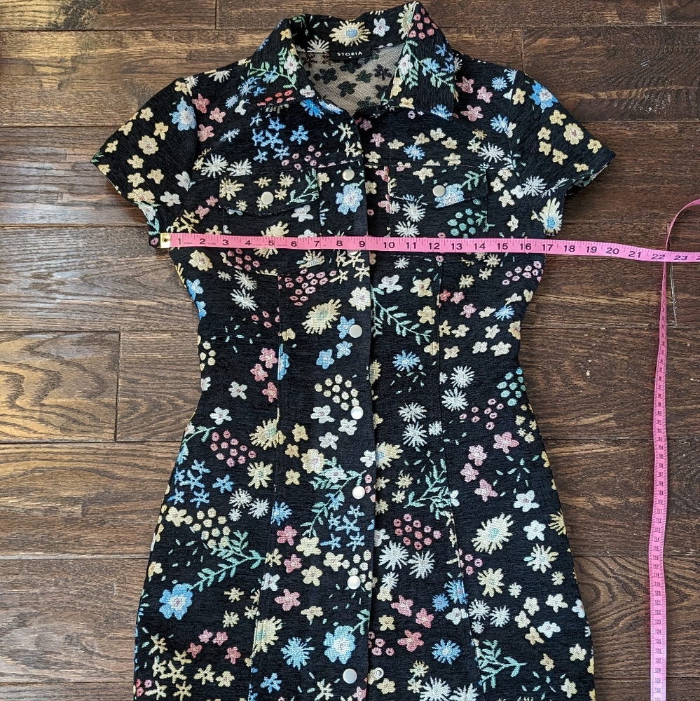 Storia Embroidered Mini Dress Black and Floral - Picture 4 of 9